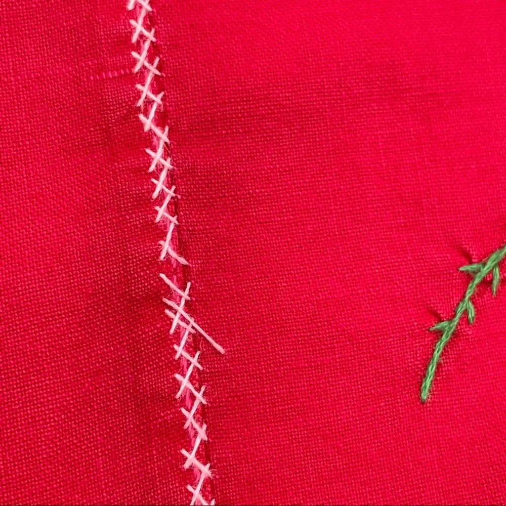 Vintage Appliquéd Christmas Tablecloth Red Large‎ Kitchen Holiday Xmas Festive